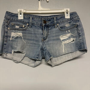 Women's American Eagle Blue Distressed Jean Shorts Size 6 light wash 100% cotton